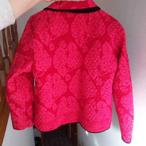 QUILTED Reversible Floral Jacket Button Size M-L Black Pink with Pockets *READ - Picture 4 of 7